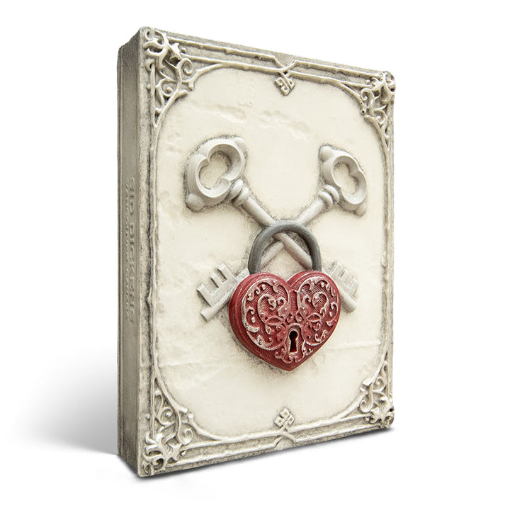 T 586 Heart Lock Sid Dickens Memory Block 2023 Spring Collection