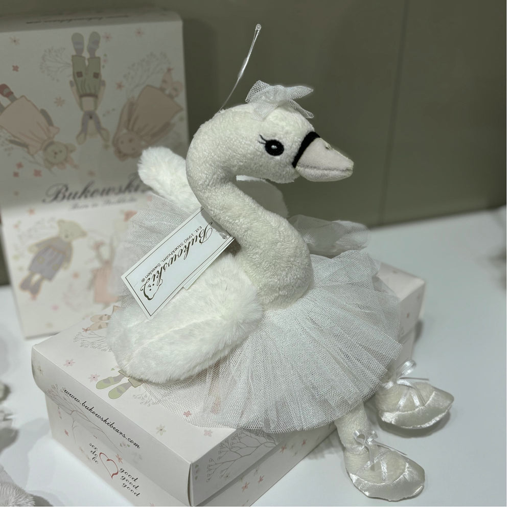 Bukowksi Bears white Odette swan with tutu skirt, bow and ballerina slippers