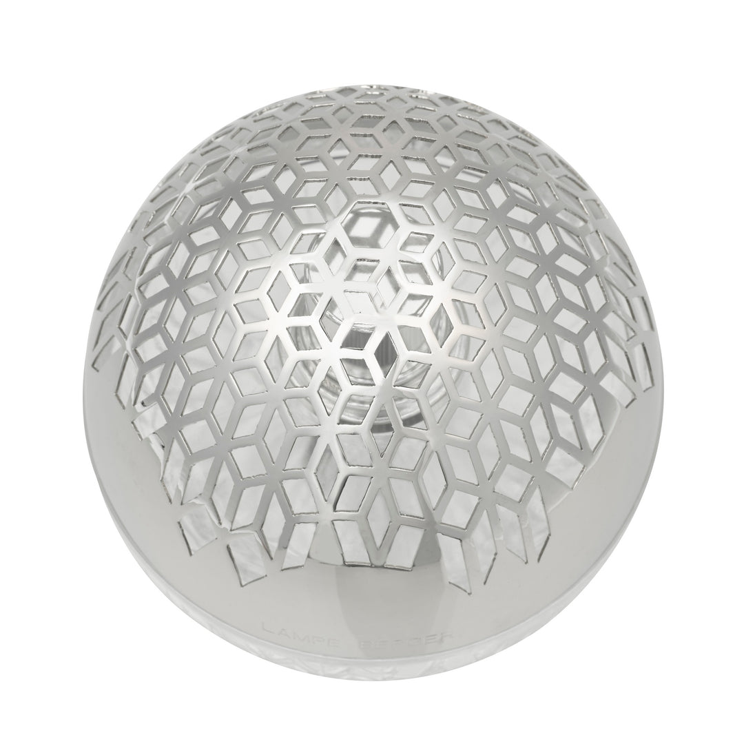 Lampe berger Luka clear home fragrance lampe  with a closeup of the geometric honeycomb cutout pattern on the diffuser cap