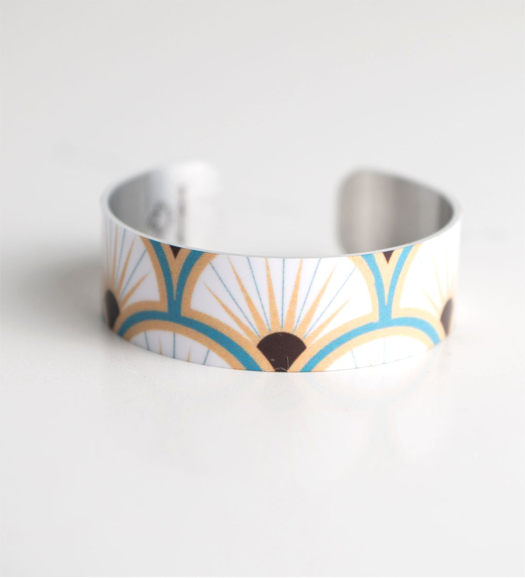 Giftologie Small Cuff Bracelet - Seashells